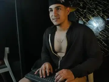 Chaturbate Sex Cam of massimo_vidal