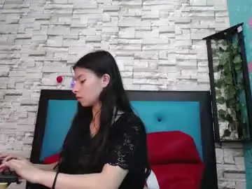 Chaturbate Live Sex Cam of maily_can
