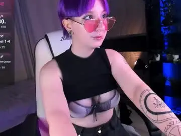 Chaturbate Live Sex Cam of mialyall