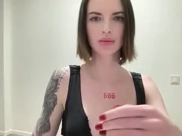 Chaturbate Nude Webcam of 1dove