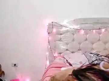 Chaturbate Nude Webcam of mila_rey25_