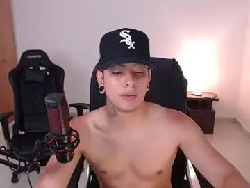 Chaturbate Best live sex cam show of saenz_hotx