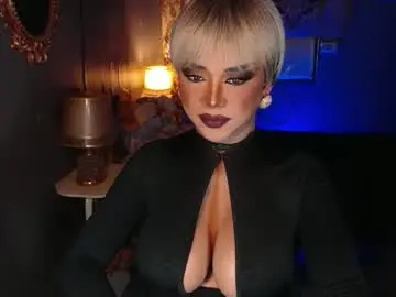 Chaturbate Live Sex Cam of hugecockchristine