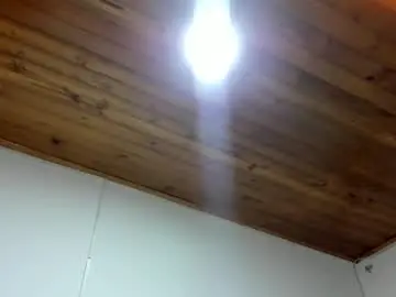 Chaturbate Live Sex Cam of julieta_star69