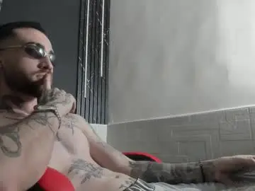 Chaturbate Live Sex Cam of luke_davis01
