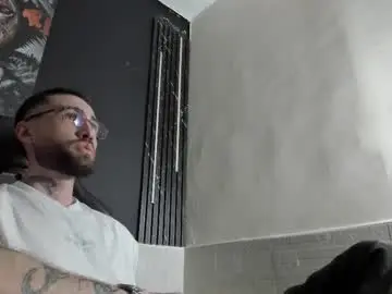 Chaturbate Live Sex Cam of luke_davis01
