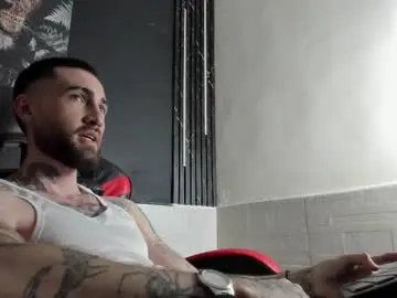 Chaturbate Live Sex Cam of luke_davis01