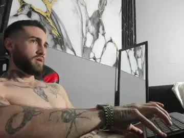 Chaturbate Sex Cam of luke_davis01