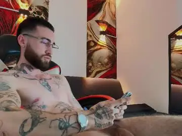 Chaturbate Nude Webcam of luke_davis01