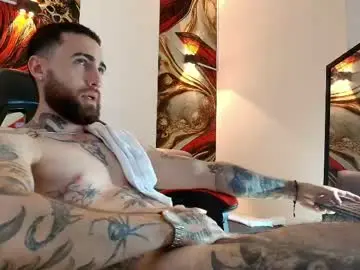 Chaturbate Live Sex Cam of luke_davis01