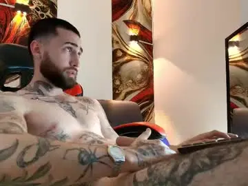 Chaturbate Live Porn of luke_davis01