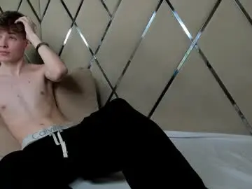 Chaturbate Live Sex of curlytwinkboy