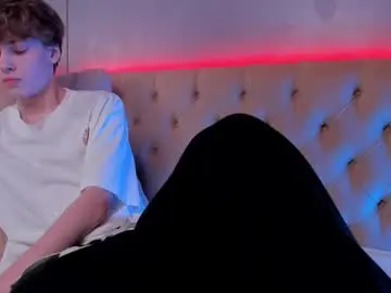 Chaturbate Free Porn Cam of curlytwinkboy