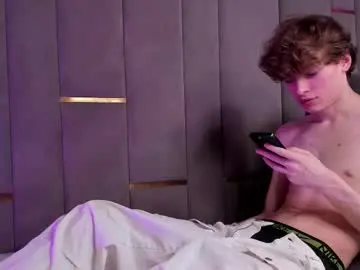 Chaturbate Adult Webcams of curlytwinkboy