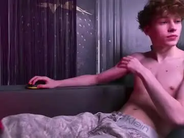 Chaturbate Nude Webcam of curlytwinkboy