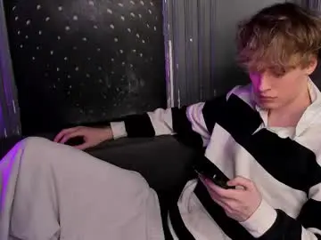 Chaturbate Live Sex of curlytwinkboy
