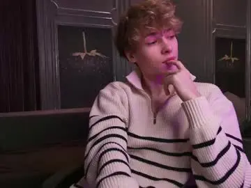 Chaturbate Nude Webcam of curlytwinkboy