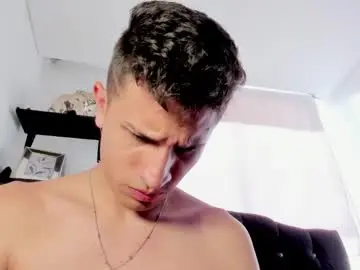 Chaturbate Best live sex cam show of kevin_ahs1