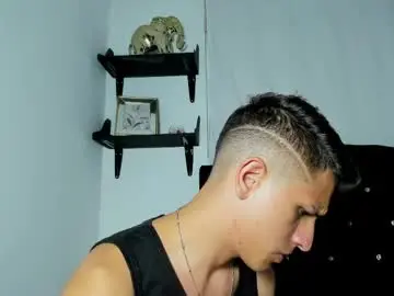 Chaturbate Sex Chat of kevin_ahs1