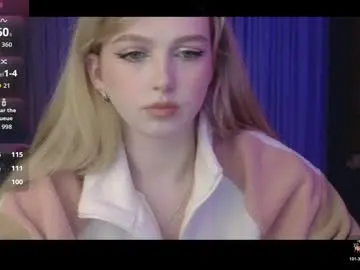 Chaturbate Live Sex Cam of small_blondee