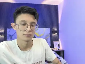 Chaturbate Adult Webcam of santiago_russo18