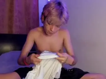 Chaturbate Live Porn of submissive_boyy_