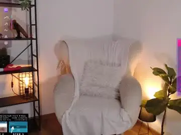 Chaturbate Watch Live Sex Cams of lucylia_