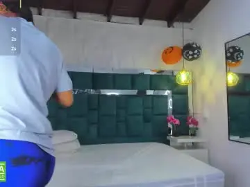 Chaturbate Live Porn of valtira_nova