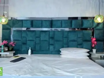 Chaturbate Best live sex cam show of valtira_nova