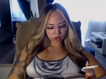 Chaturbate Adult Webcams of kimlee4