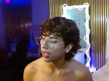 Chaturbate Watch Live Sex Cams of justin_tay1