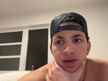 Chaturbate Free Porn Cam of sbouchikh03