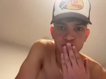 Chaturbate Live Sex Cam of sbouchikh03