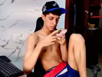 Chaturbate Live Sex of chillbicrew