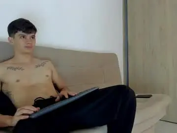 Chaturbate Watch Live Sex Cams of yizus_bonz