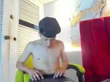 Chaturbate Live Sex Cam of esteban_2102