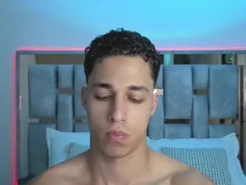 Chaturbate Free Porn Cam of orionblaze69_