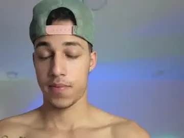 Chaturbate Free Porn Cam of orionblaze69_