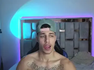 Chaturbate Live Sex Cam of orionblaze69_