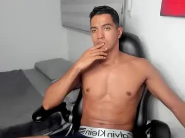 Chaturbate Nude Webcam of simple_guyy