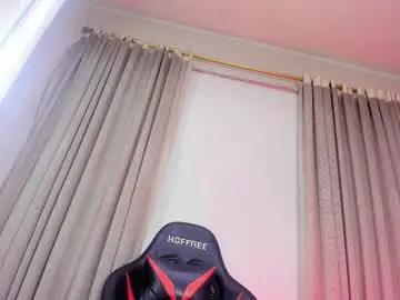 Chaturbate Live Porn of aleja_hill