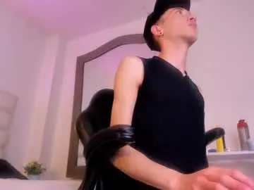 Chaturbate Free Live Porn of ashton_myers