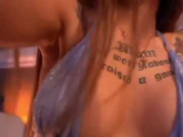 Chaturbate Live Sex Cam of deeptalkss_