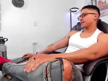 Chaturbate Adult Webcam of dash_bukoski