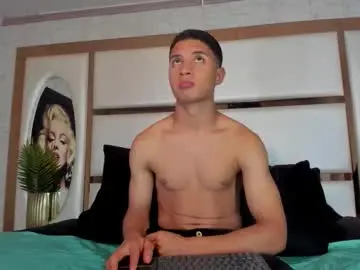 Chaturbate Nude Webcam of alan_santhos