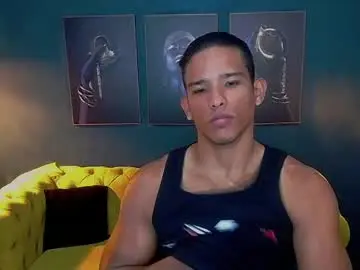 Chaturbate Best live sex cam show of puma_fit