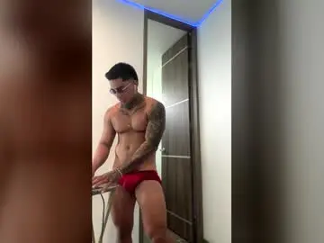 Chaturbate Best live sex cam show of dominiofit