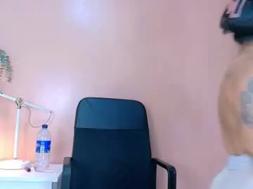 Chaturbate Free Live Porn of alaskaarosse__
