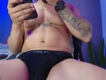 Chaturbate Live Porn of camiloalvarezzz3