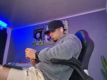 Chaturbate Private Sex Chat of camiloalvarezzz3